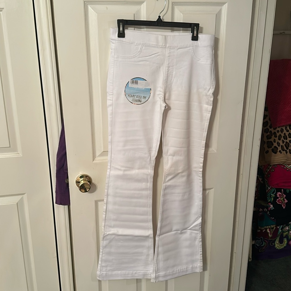 Cello Pull On Flare White Jean - Size Large